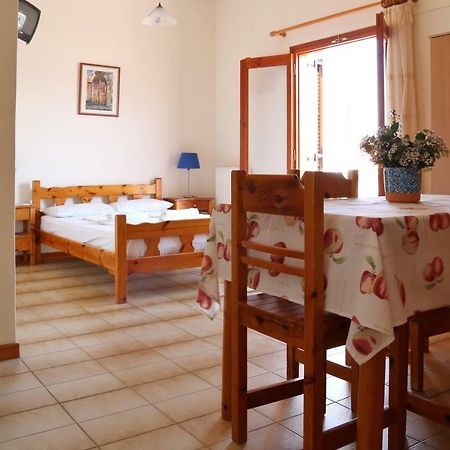Seaview - Selfcatering Apartment - Helen No 2 シロピカド エクステリア 写真