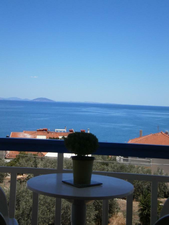 Seaview - Selfcatering Apartment - Helen No 2 シロピカド エクステリア 写真