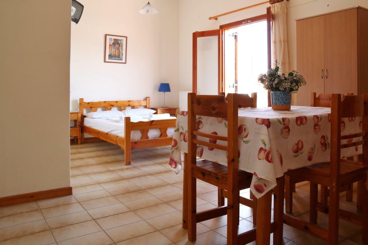 Seaview - Selfcatering Apartment - Helen No 2 シロピカド エクステリア 写真